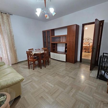 Casa Luisa Apartment เปสคีชี ภายนอก รูปภาพ
